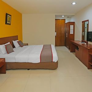 Kamar double standard